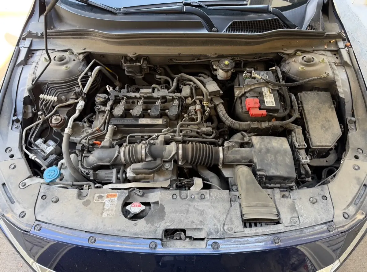 Engine bay before detail, Honda Accord dirty engine compartment mobile detailing Johnson County Kansas